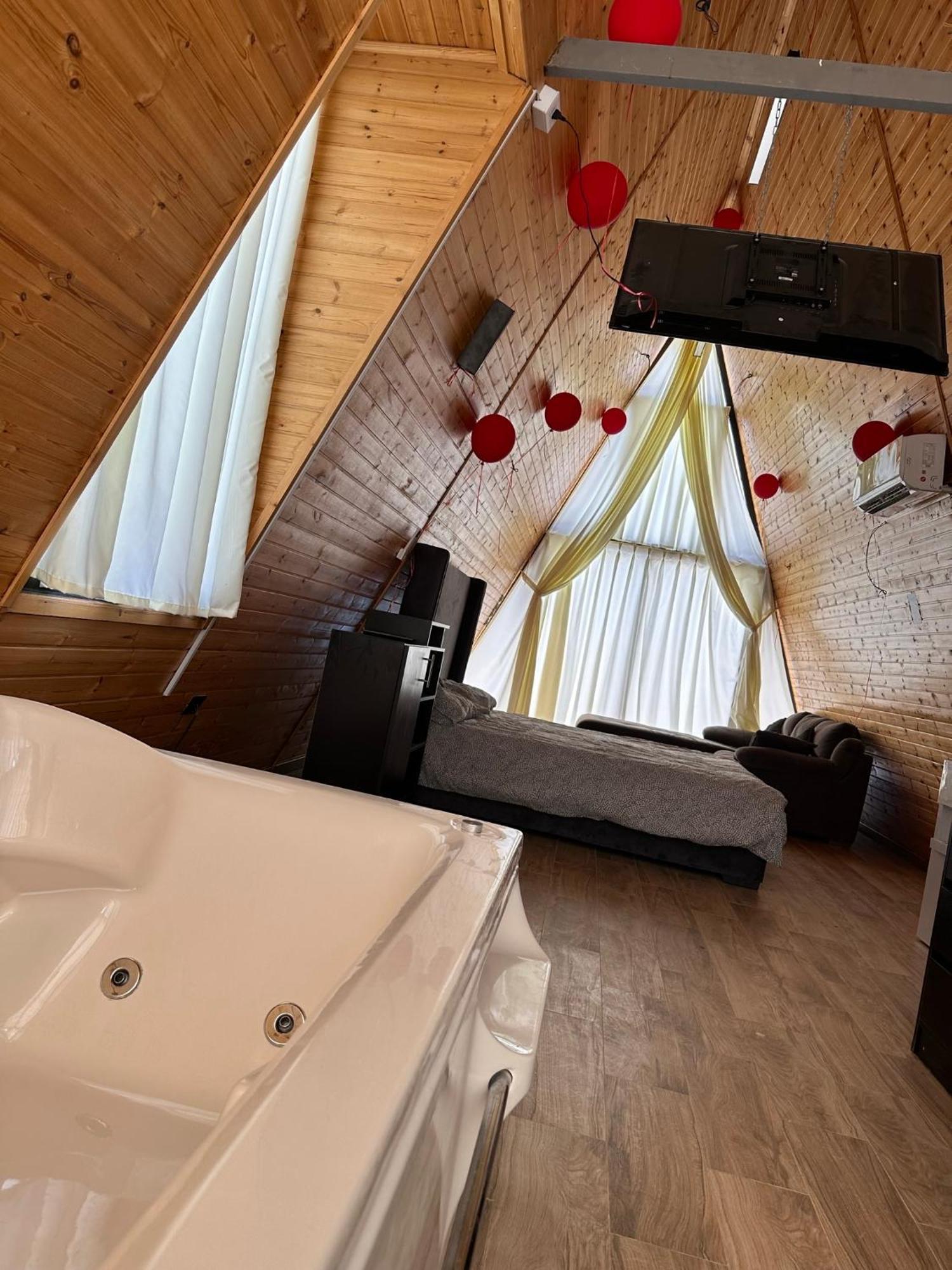 The Royal Cottage Amman Al Qastal Екстериор снимка